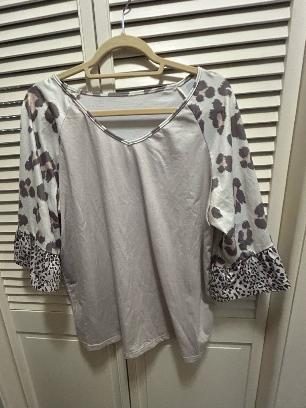 Women's Taupe Animal-Print Ruffle Sleeve Top